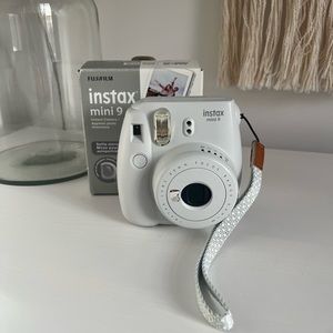 Fujifilm Instax Mini 9 Instant Camera - Smoky White